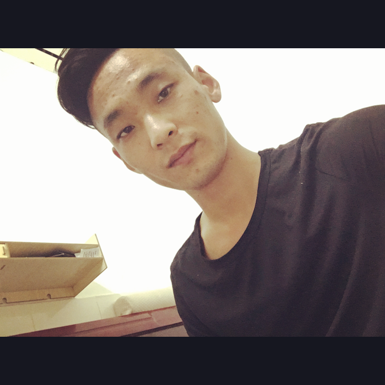 晨阳等于腼腆的照片