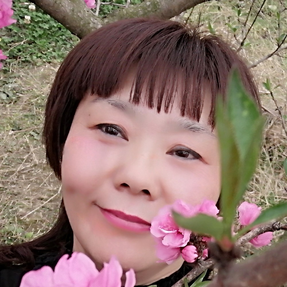 少女相许冷艳的照片