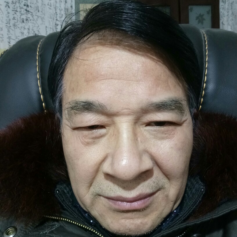 飞越雪山之巅的照片