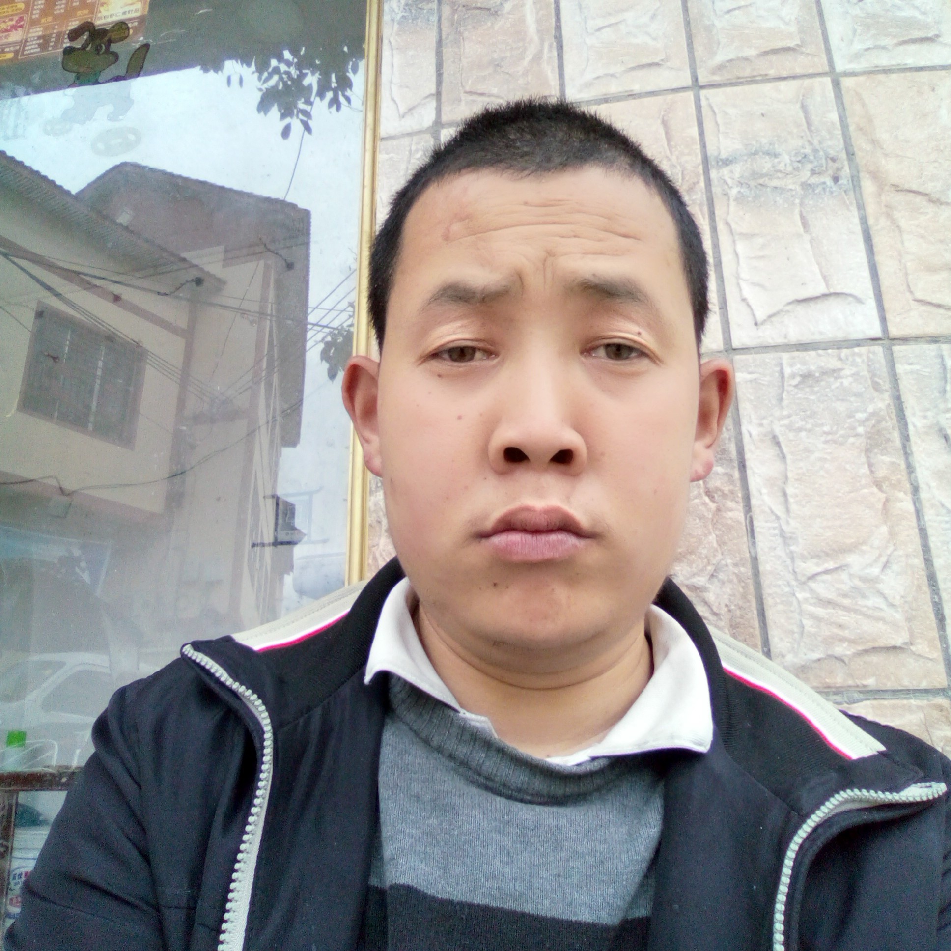 蹇伟的照片