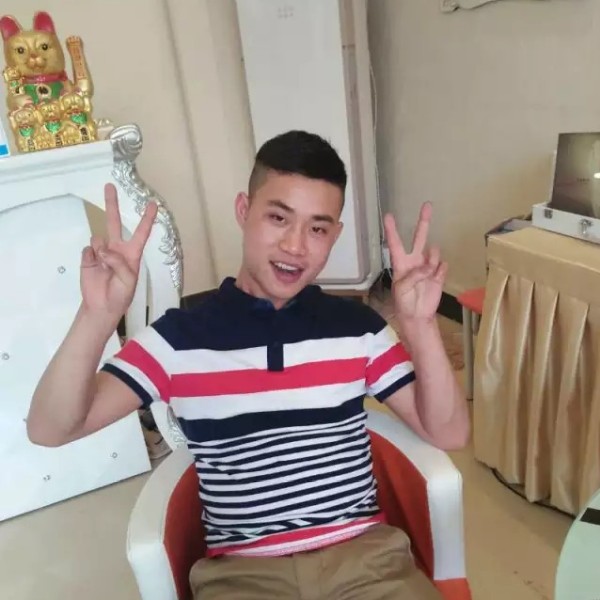 蜂岩之下的照片