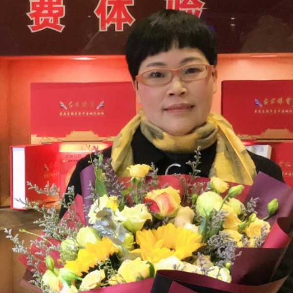 小虾米笑美好的照片