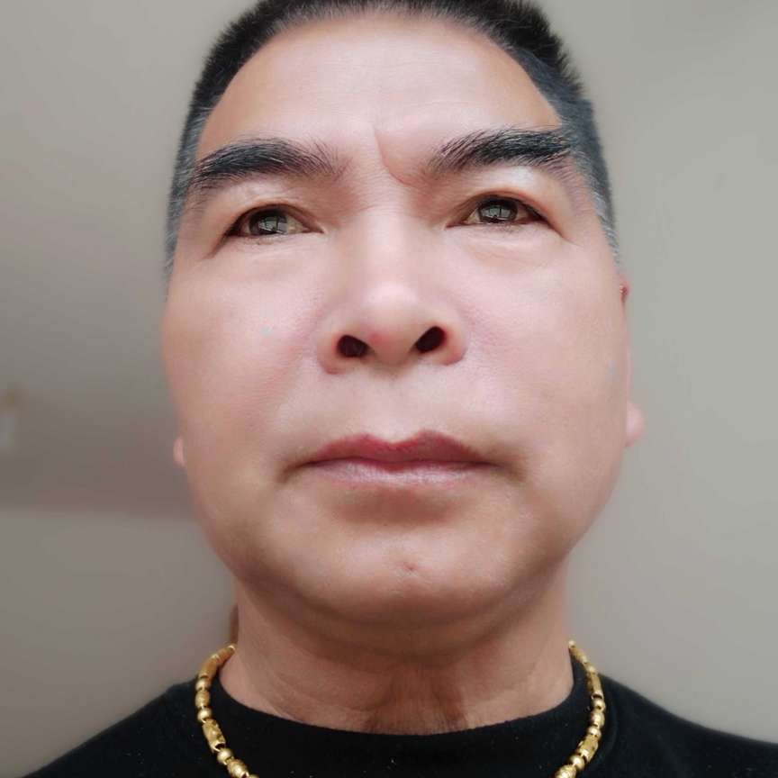 秋月等待贤惠的照片