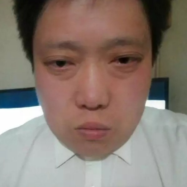 小天鹅相许俊逸的照片