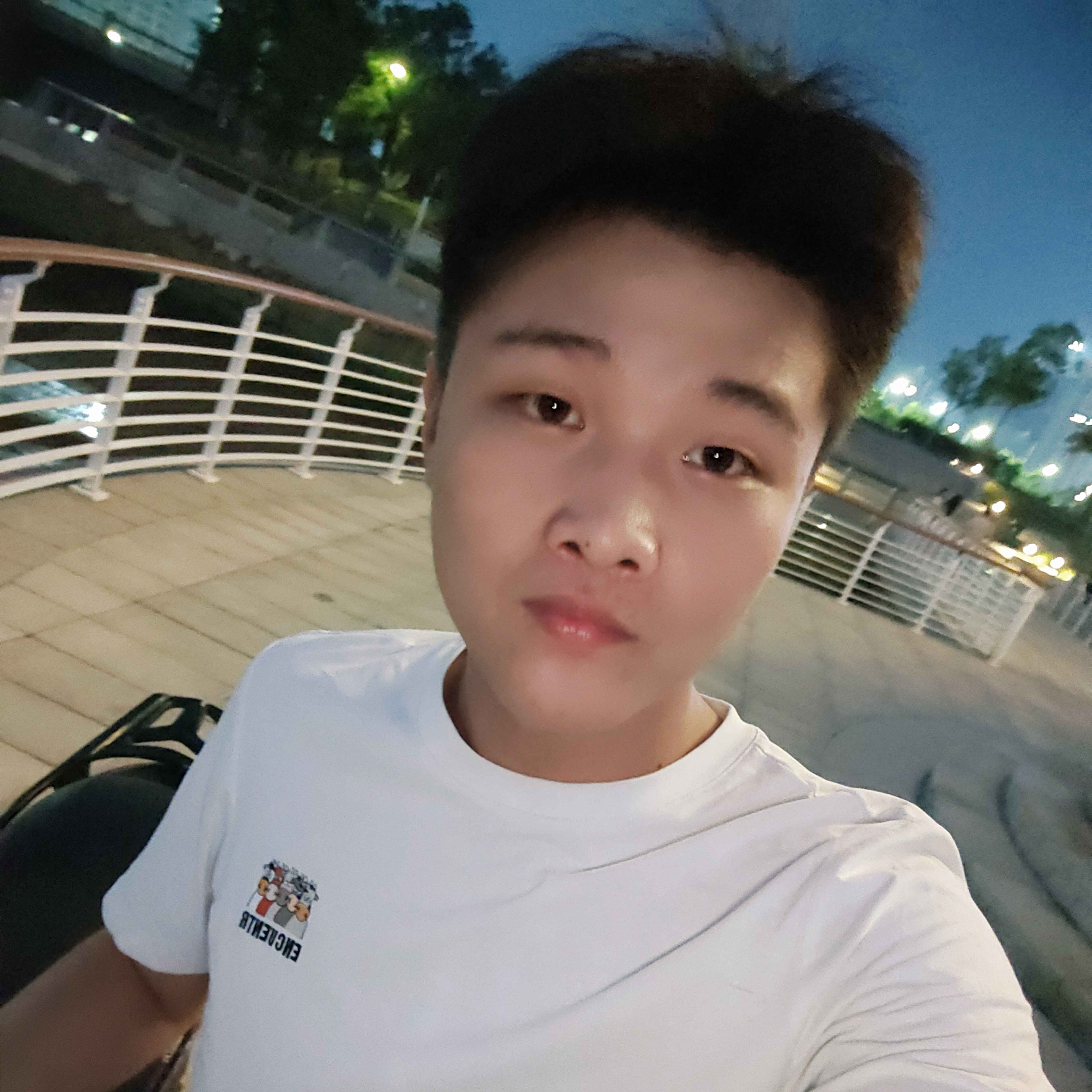 爱听歌浅吻青衫的照片