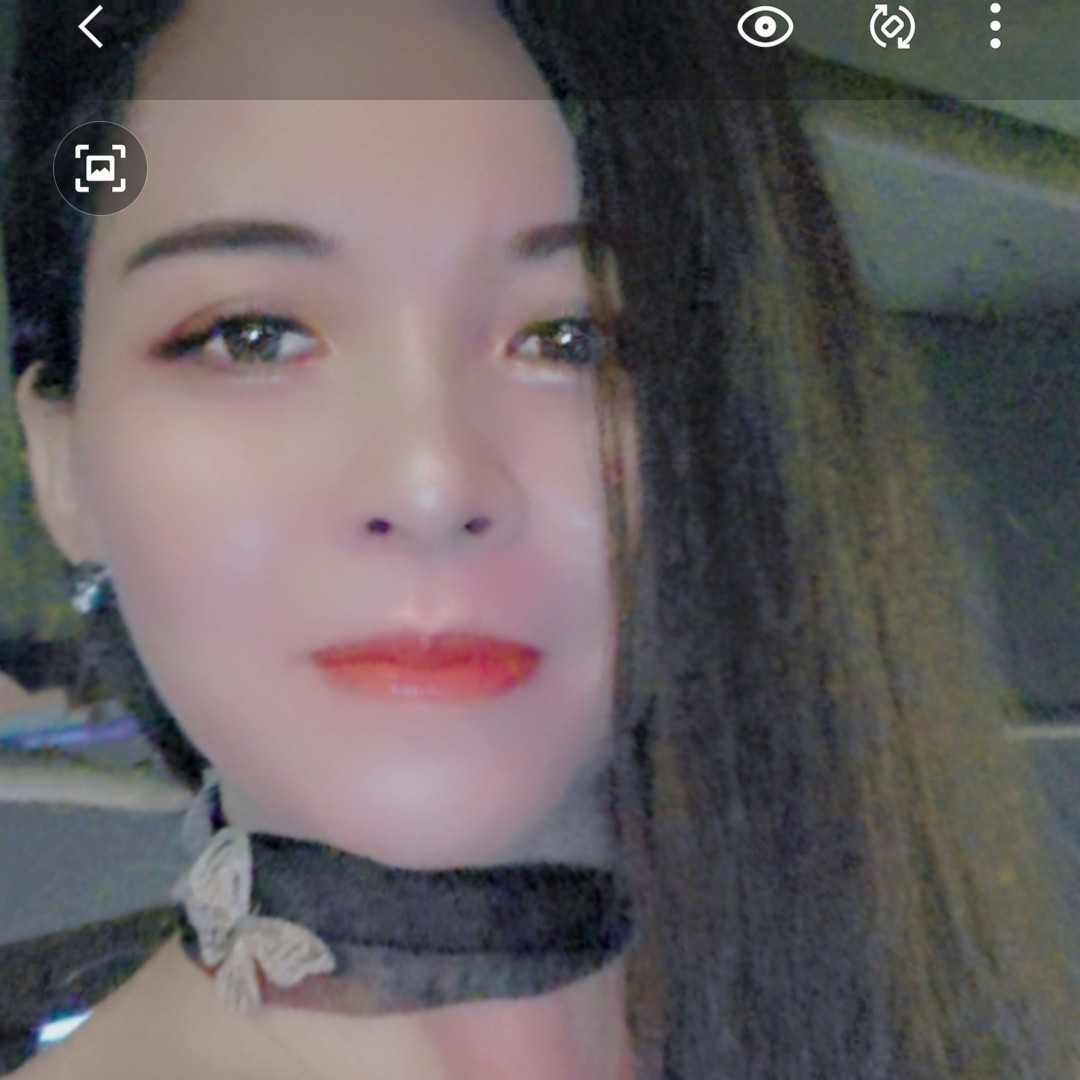 温柔凝眸矜柔的照片