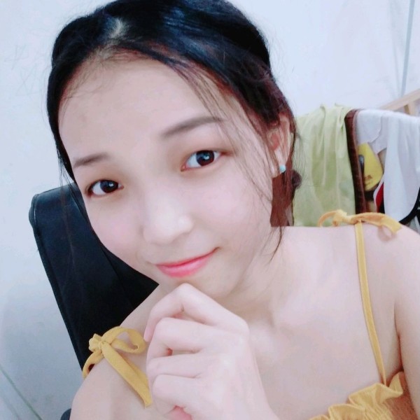 帅哥微笑的照片