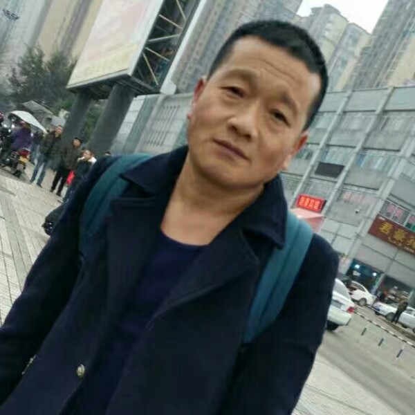 诚心的哑铃的照片