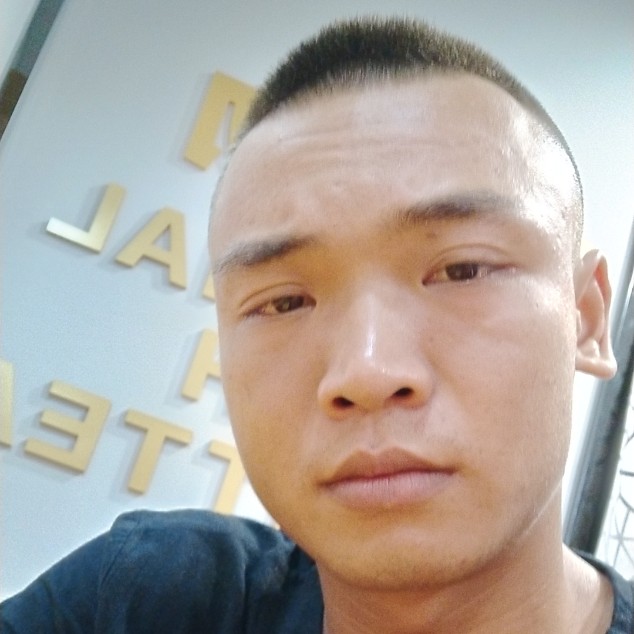 Heng的照片