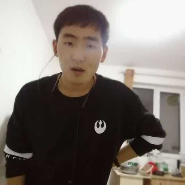 书中人的照片