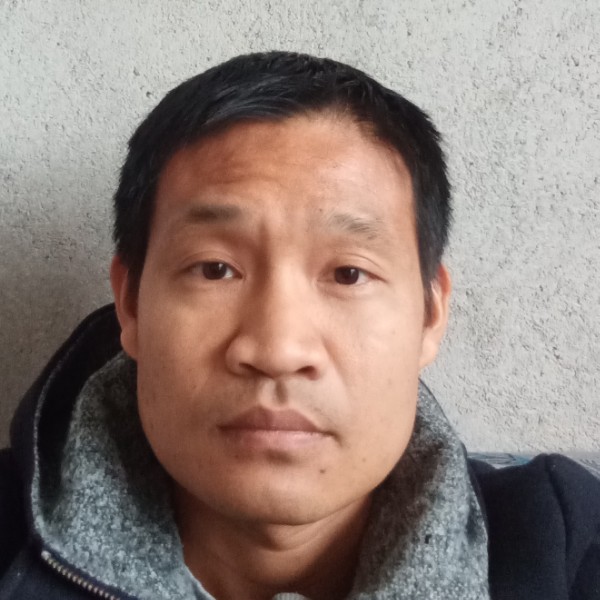 满世界的找你的照片