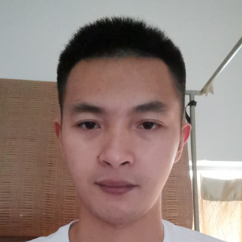 冷眸深拥彼年的照片