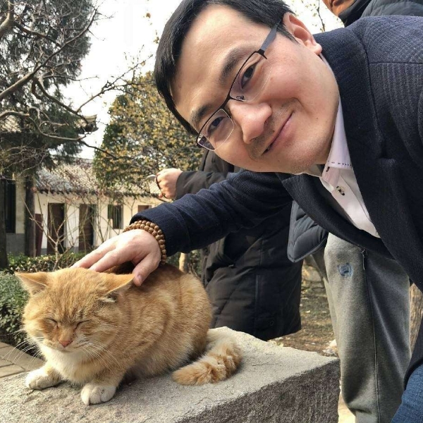 D一个人来的照片