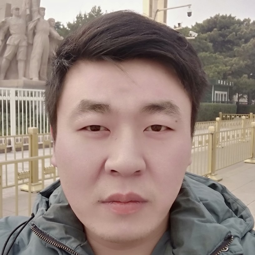 小蘑菇回首落寂的照片