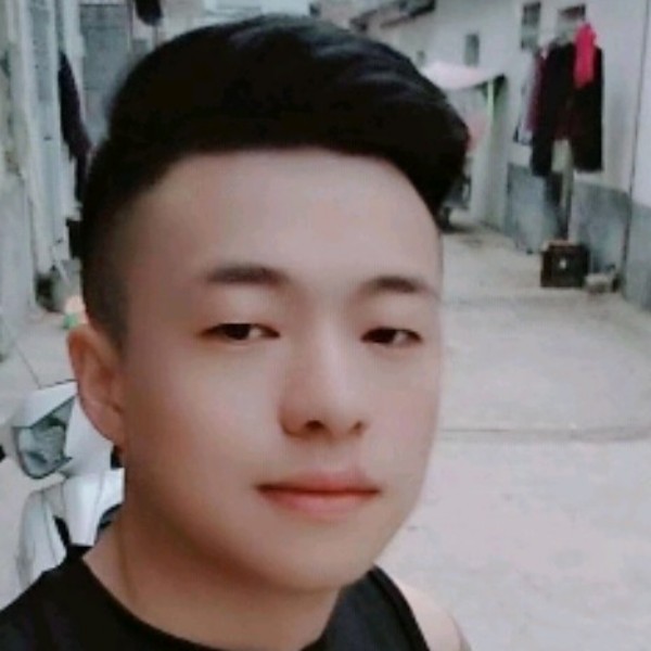 项链凝眸殷勤的照片