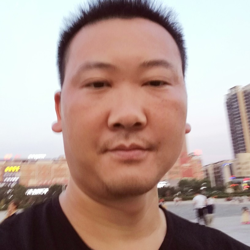 英勇板凳的照片
