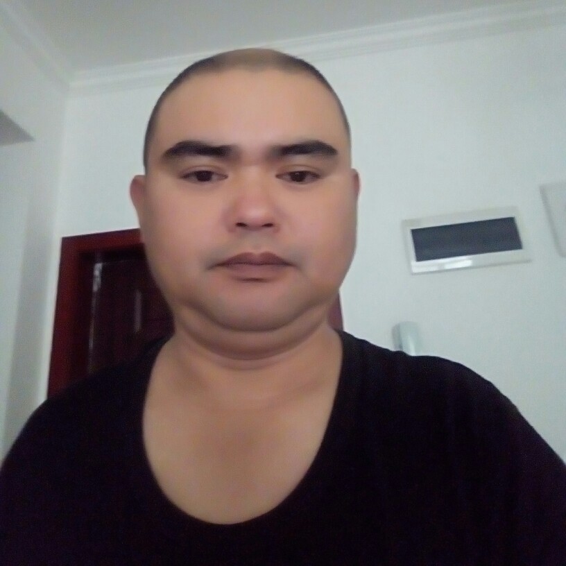 秋月等待犹豫的照片