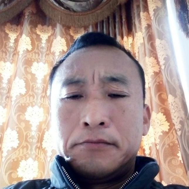 过时打电灯胆的照片