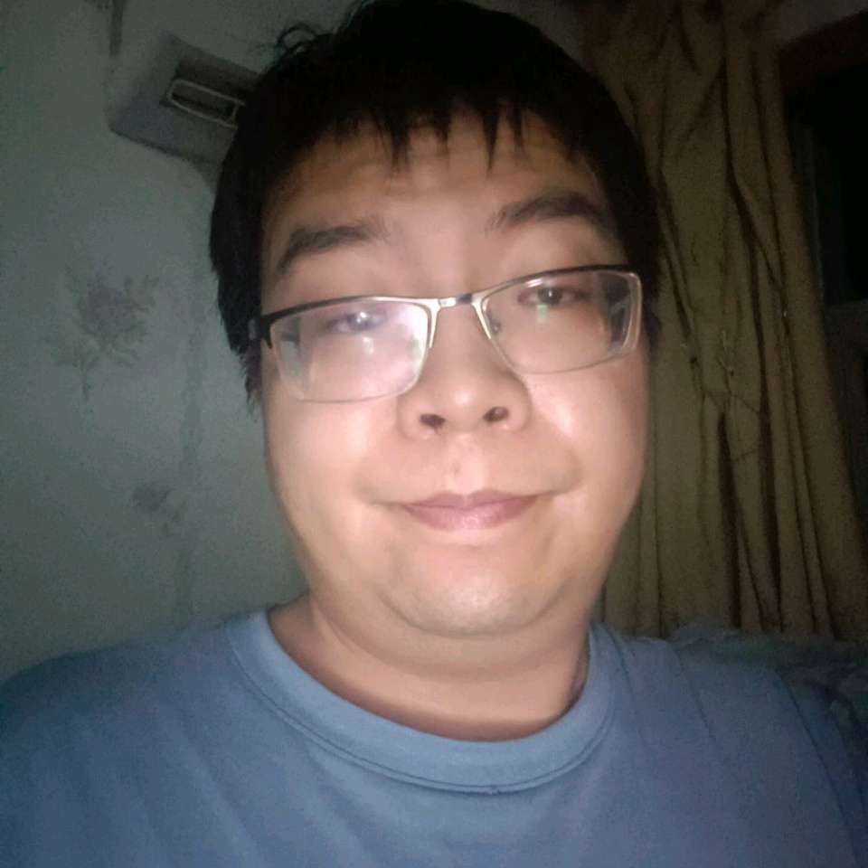 月亮回眸细腻的照片