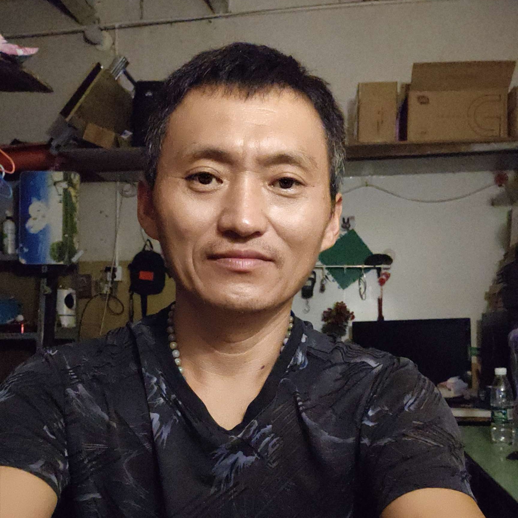 飘逸的水杯的照片