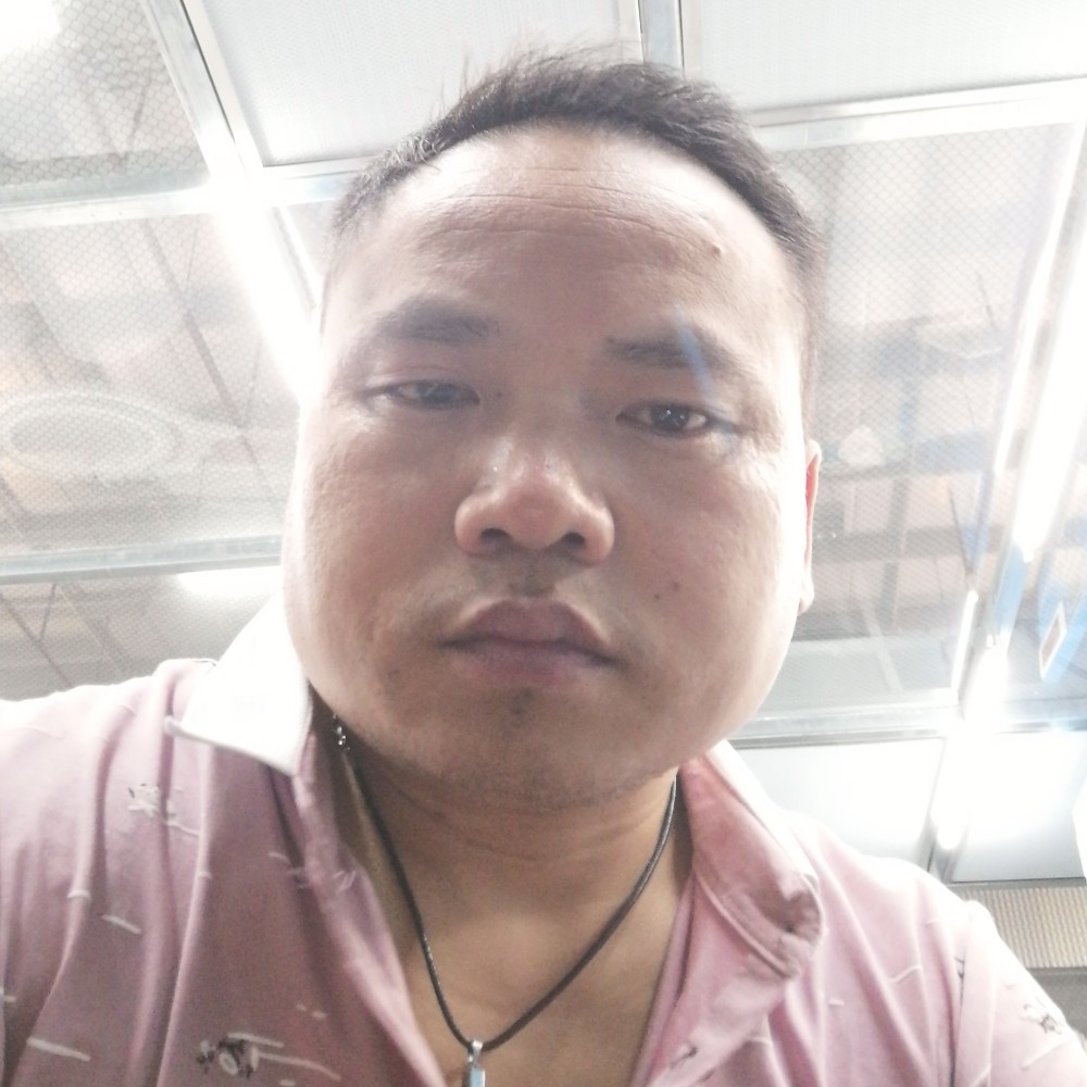 面包漫步一个人的照片
