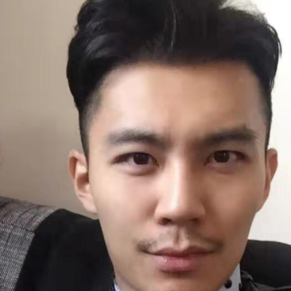 胡硕的照片