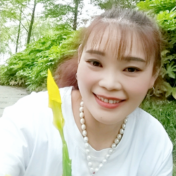 榆洁妈妈的照片