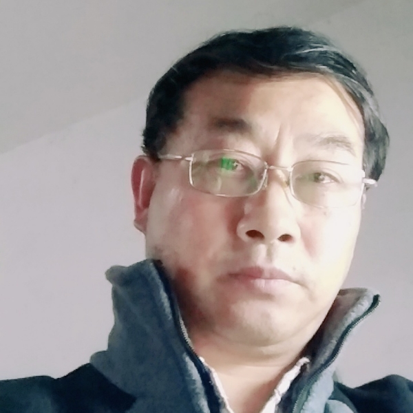 漂亮蹙眉孤心的照片