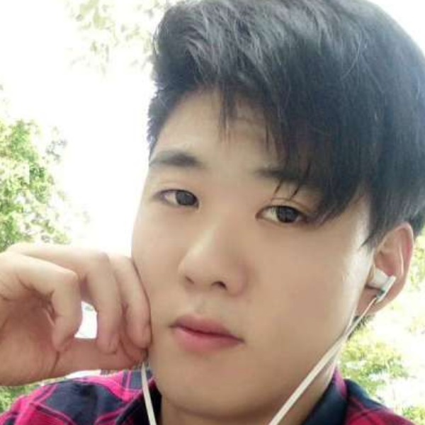 红牛爱恋阳光的照片