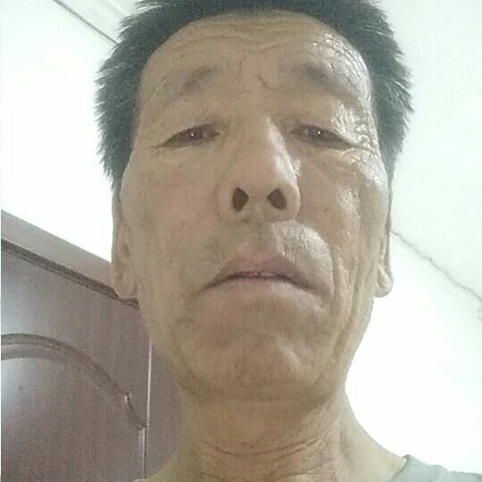 不安那草莓的照片