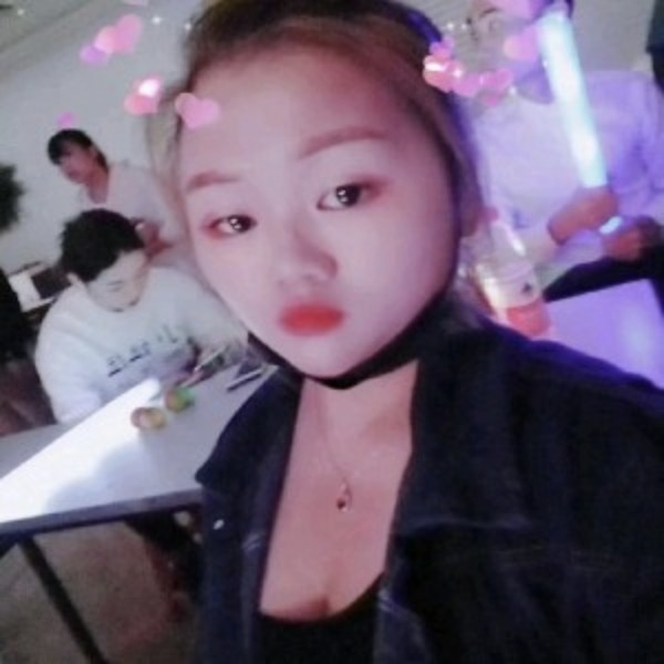 婷婷超甜的照片