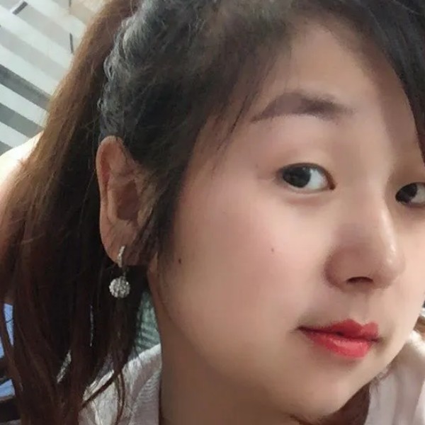 小天鹅倾心务实的照片