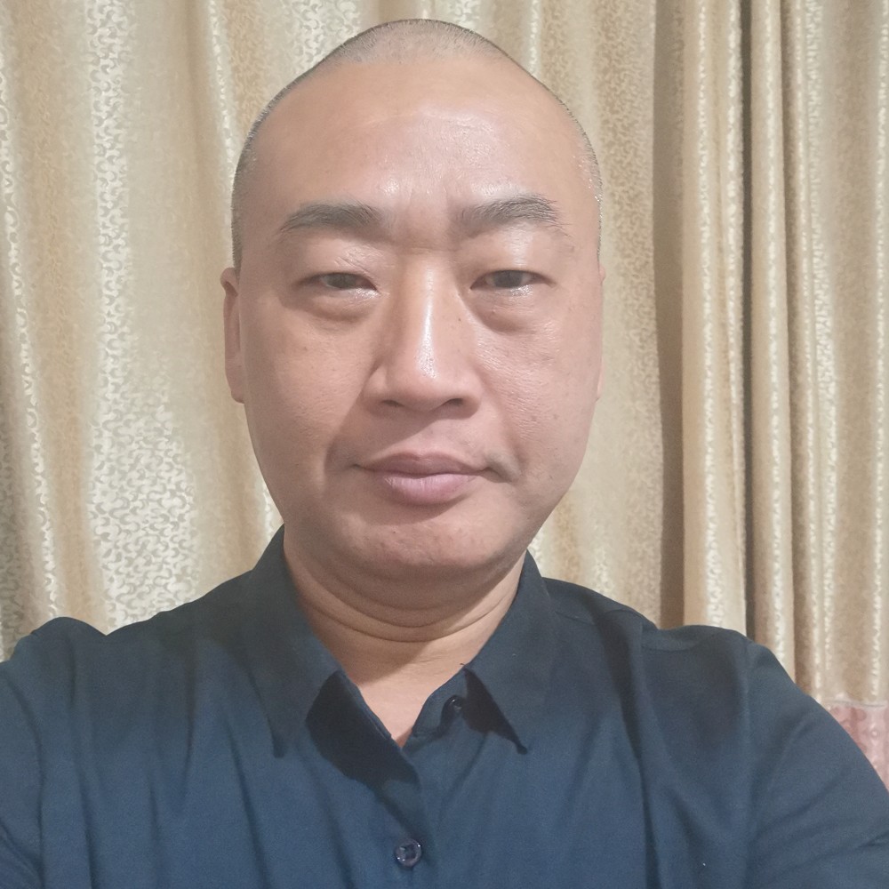 想人陪漫步红酒的照片