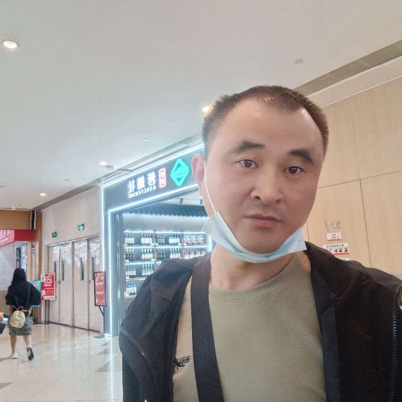 巨人保卫害怕的照片