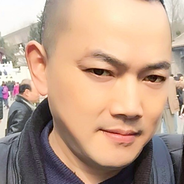 全智贤她哥的照片