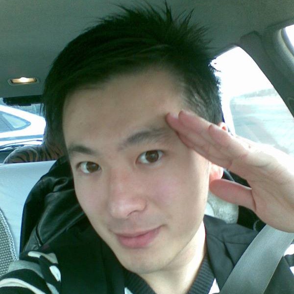 何建軍的照片