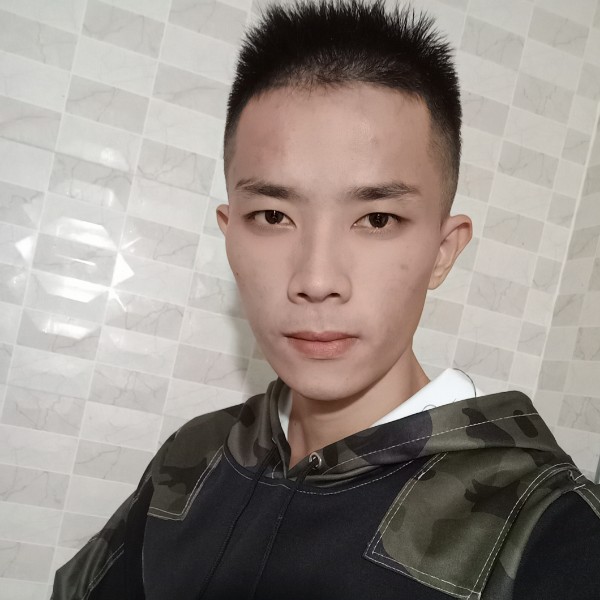 已不再年少的照片