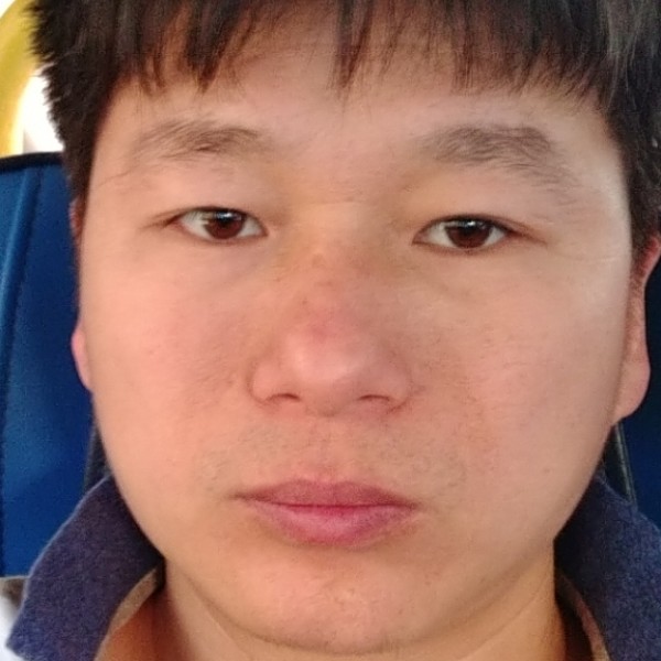 笑靥害羞的照片