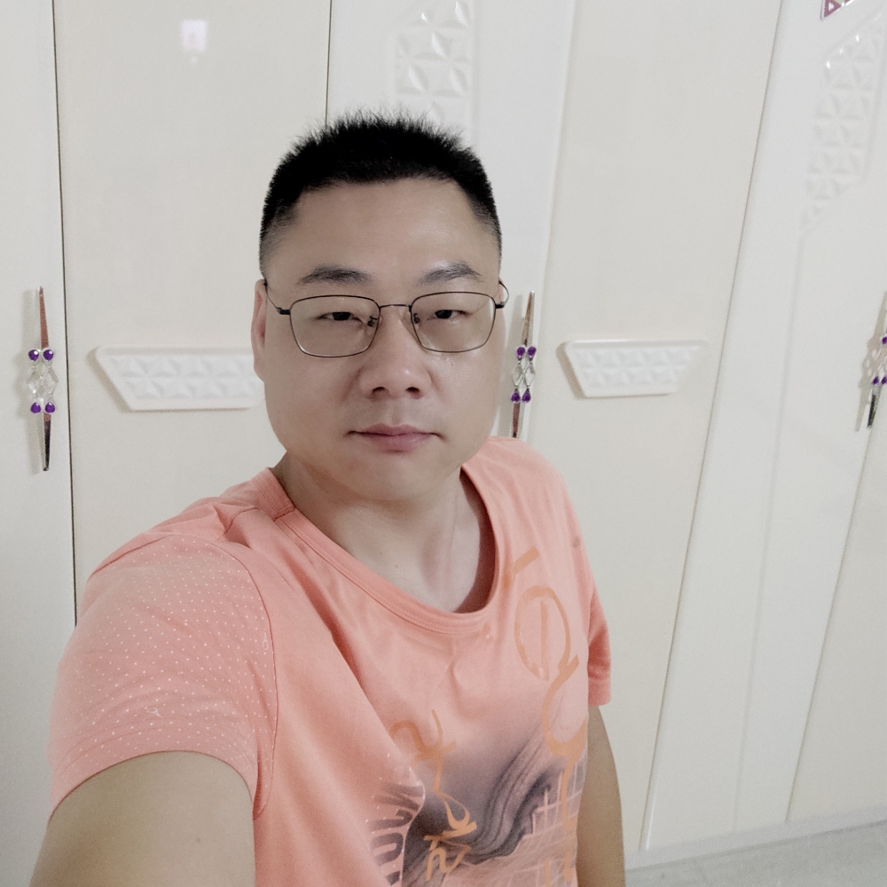 只为找寻真心的她的照片