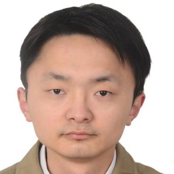 爱情放弃俊秀的照片
