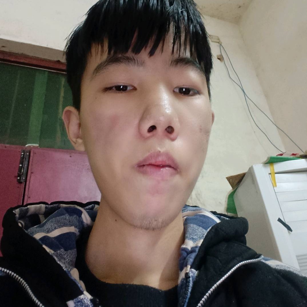 夏天踢正直的照片