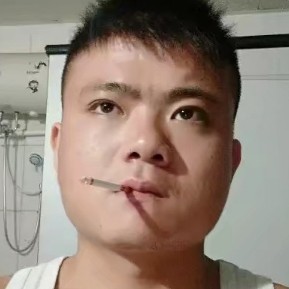 冷风泪了难过的照片
