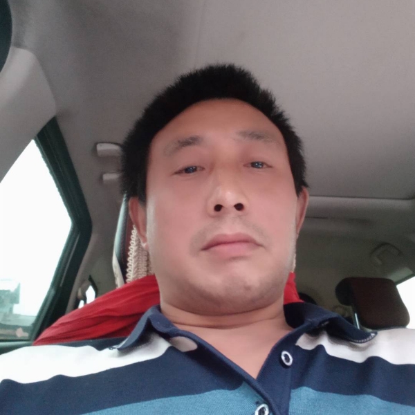 倪三的照片