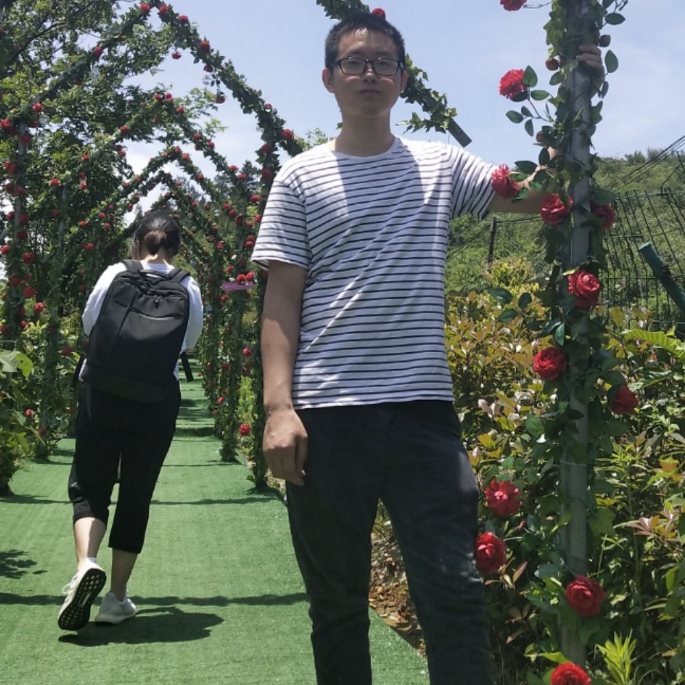 水影回眸安详的照片