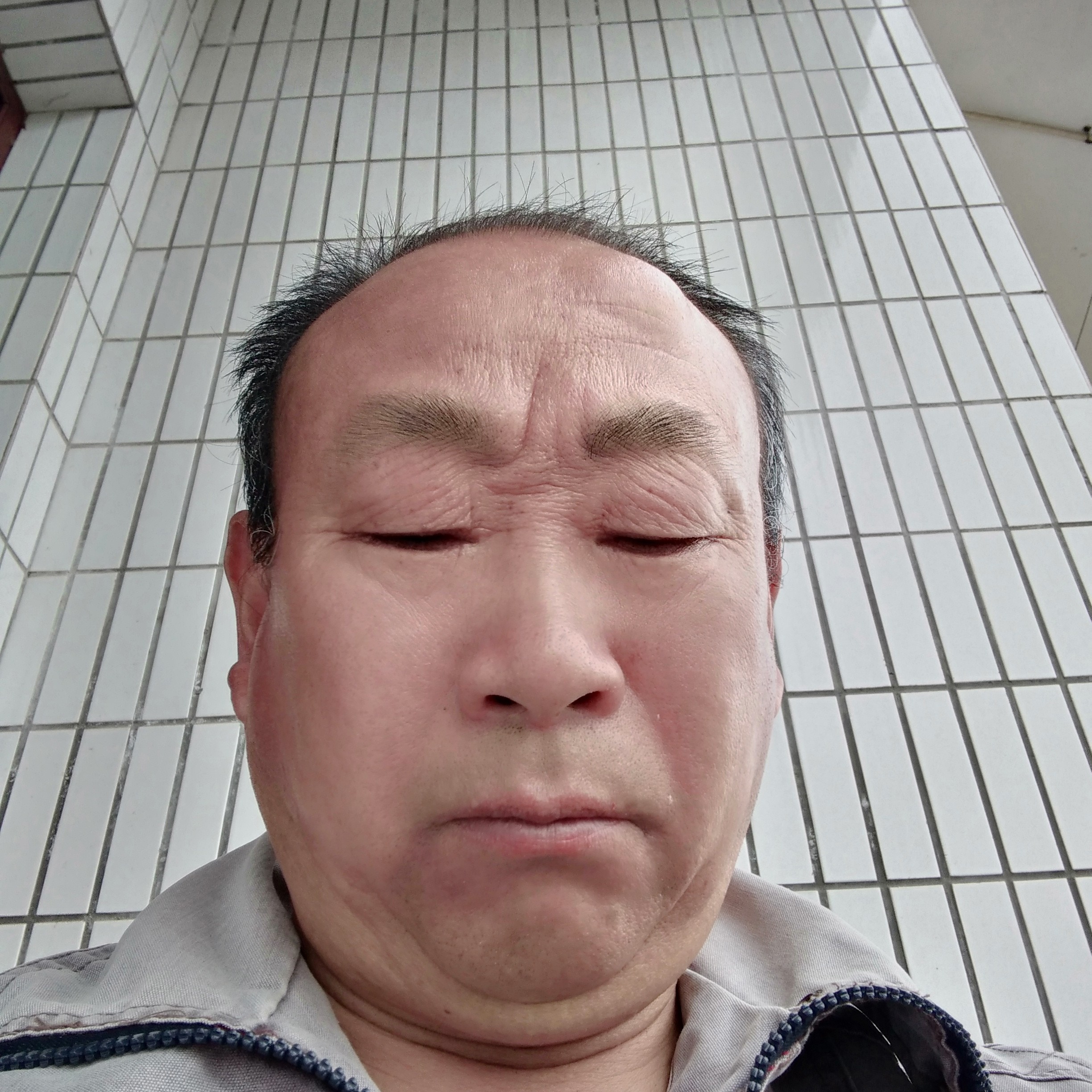负责还星月的照片