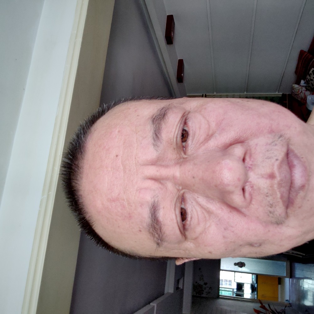 石头踏实的照片