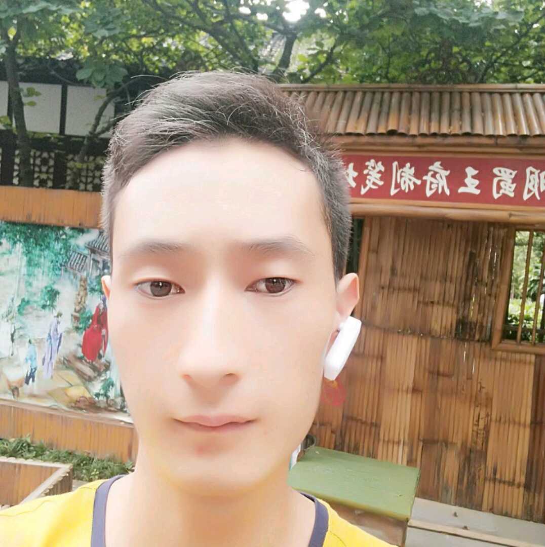琉璃笑威武的照片