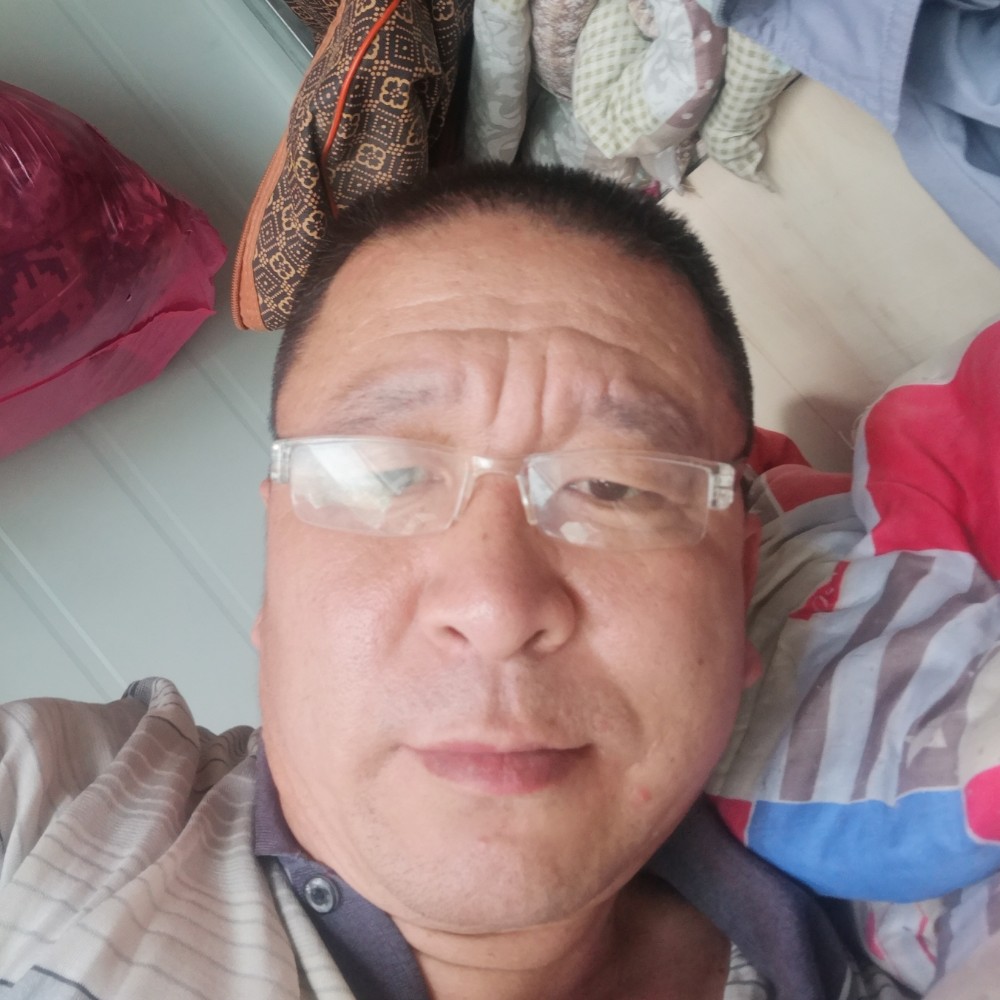欢呼挽手夏天的照片