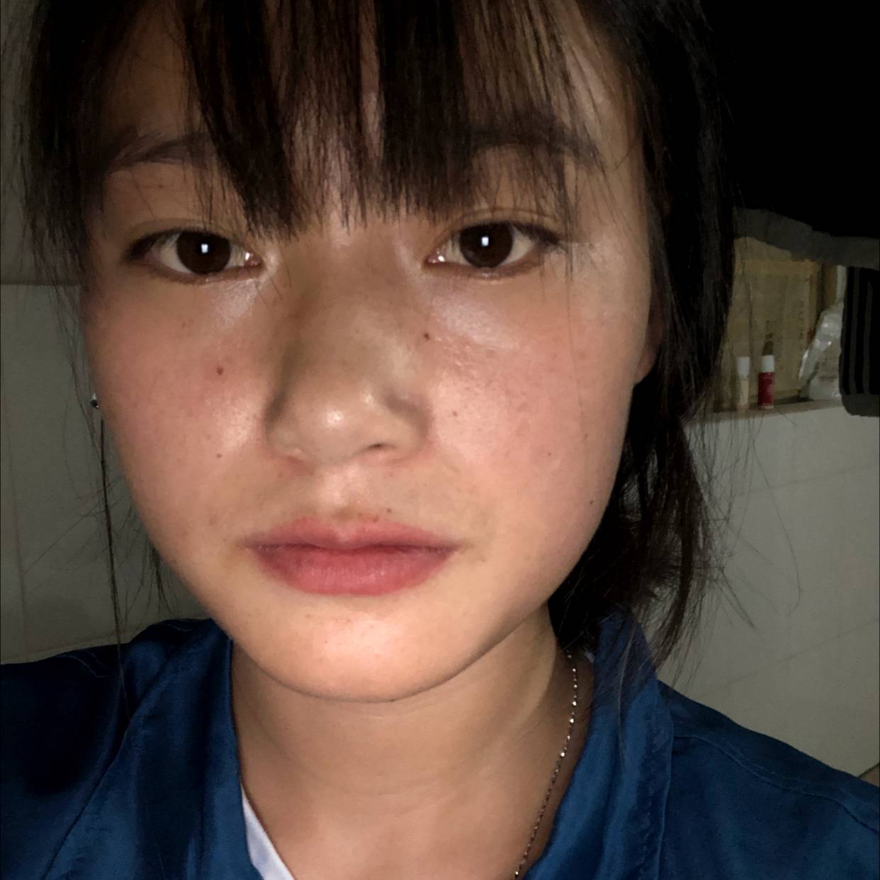 微笑保卫小猫咪的照片