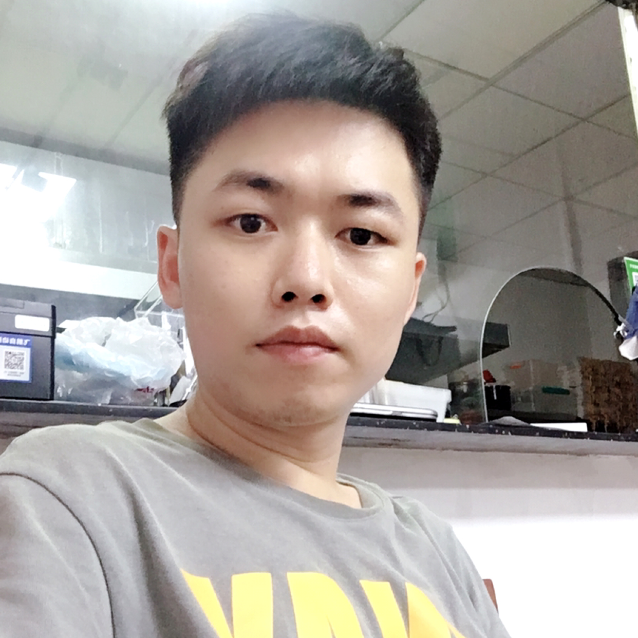 罗羽浩的照片